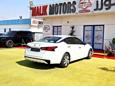 2022 Nissan Altima S 4 Cylinder Engine White Beige