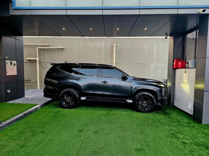 2020 Mitsubishi Montero Sport SIGNATURE EDITION 3.0L V6 Engine Grey Red