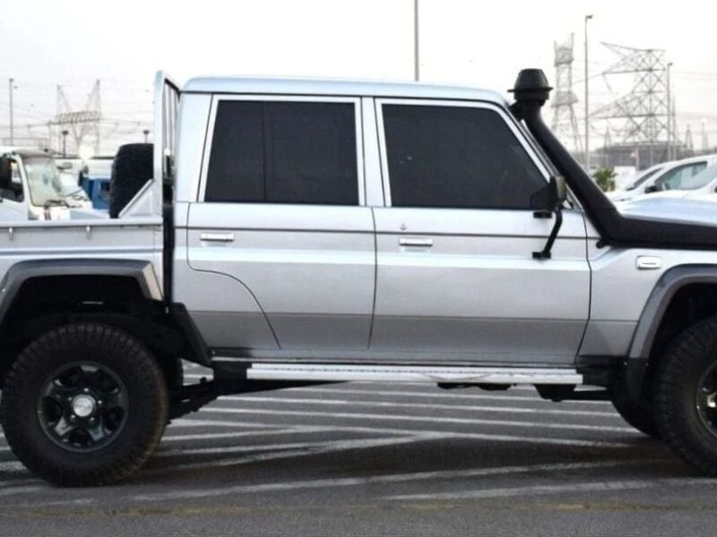 Toyota Land Cruiser Pick Up 2018 4.5L 8 Cylinder Diesel Manual Silver Grey