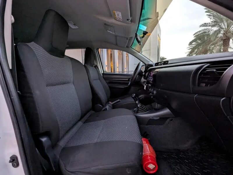 2020 Toyota Hilux Double Cab 2.7L Premium Condition White Grey