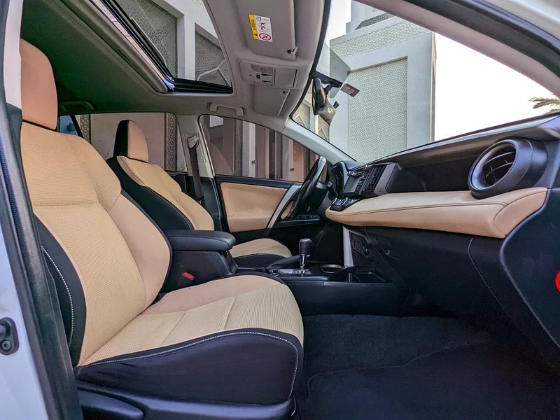 2016 Toyota Rav 4 GXR GCC Full Option SUV White Beige GCC Specs