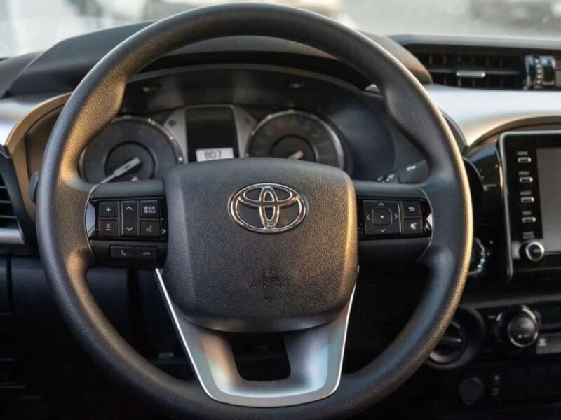 2025 Toyota Hilux SR5 2.4L DIESEL Jordan Specs White Burgundy