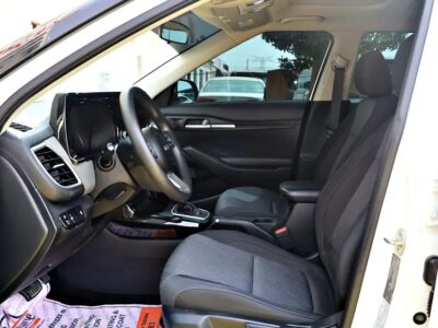 2023 Kia Seltos EX Full Option Neat and Clean Exterior White Black