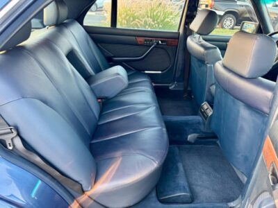 1989 Mercedes-Benz 560 SEL 5.6 liters V8 Engine Blue Black