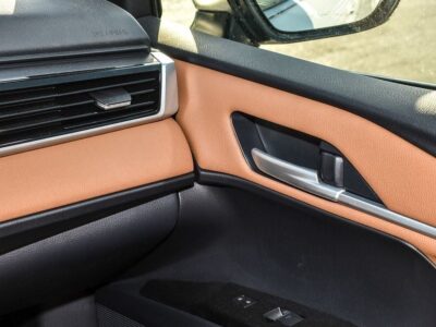 2025 Toyota Camry GREND 2.5L 4 Cylinder Engine GCC White Tan