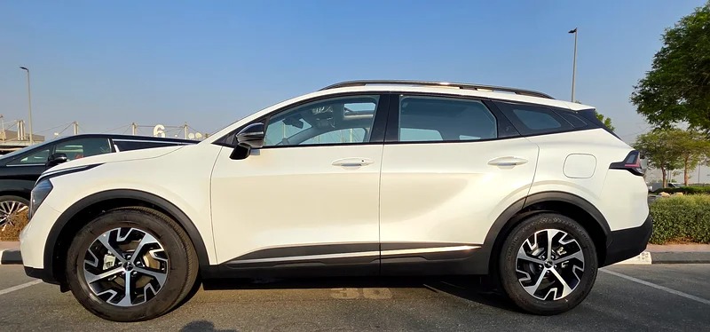 2024 Kia Sportage Other 4 Cylinder Engine White Beige