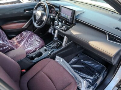 Toyota Corolla Cross 1.8L XL 2025 Toyota Corolla Cross 1.8L White Red