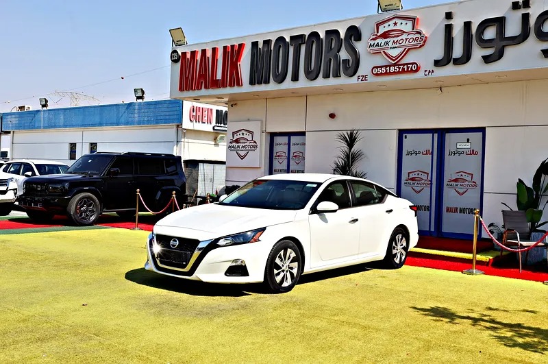 2022 Nissan Altima S 4 Cylinder Engine White Beige
