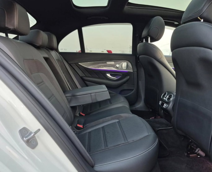 2018 MERCEDES BENZ E43 AMG V6 AUCTION GRADE 4.5/B White Black