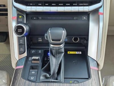 2025 Toyota Land Cruiser VXR FULL OPTION 3.5L V6 PETROL