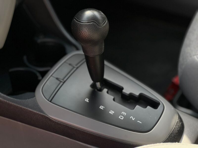 2021 Kia Picanto GCC Specifications Automatic White Grey