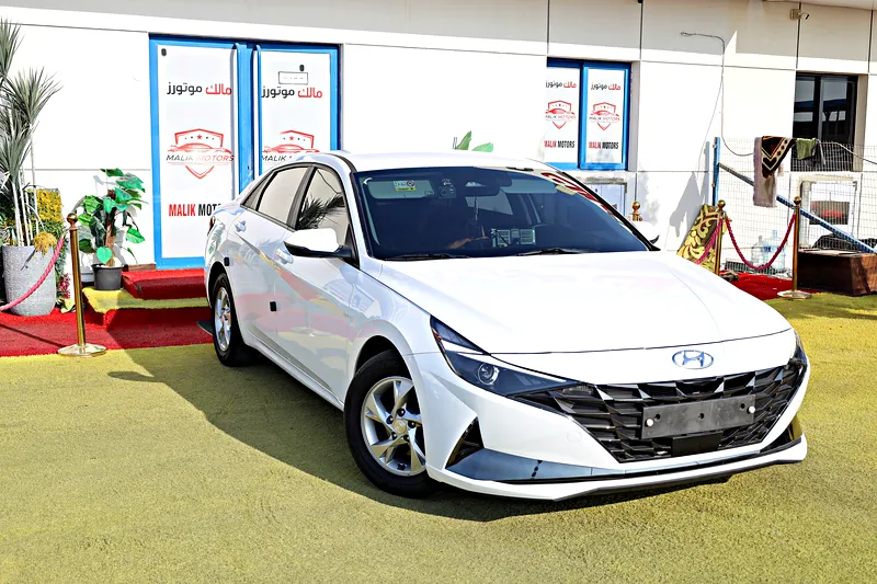 2021 Hyundai Avante Smart 4 Cylinder Engine White Black Sedan