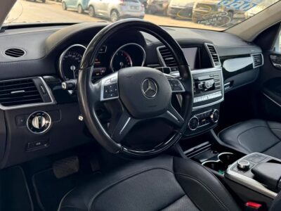 2014 Mercedes-Benz GL-Class GL 550 8 Cylinder CLEAN CAR Silver Black