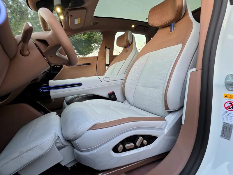 2025 Avatr 07 Other 4-Cylinder Engine Hybrid White