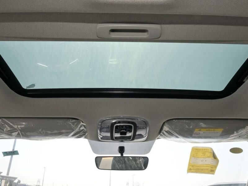 2024 Hyundai Elantra Hyundai Elantra 4 Cylinder Engine White Black