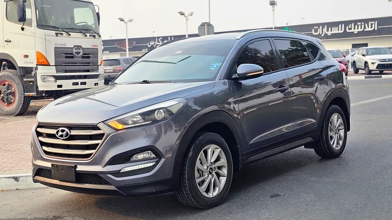 2018 Hyundai Tucson Comfort 4 Cylinder Engine SUV Grey Beige