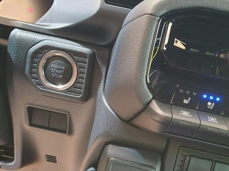 2024 Toyota Prado 2.7 litre 4 Cylinder Engine PETROL BLACK