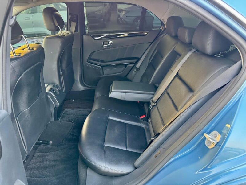 2010 Mercedes-Benz E 350 3.5-liter V6 Engine Blue Black