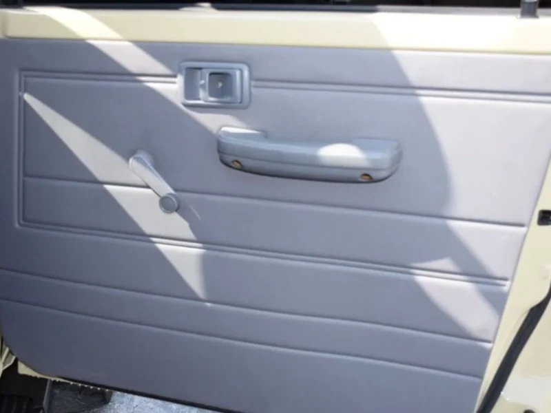 Toyota Land Cruiser Pick Up 4.5L 8 Cylinder 2017 4WD Diesel Manual Beige Grey