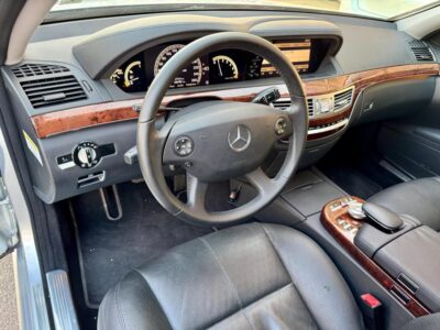 2008 Mercedes-Benz S 500 5.5 Litre 8 Cylinder Engine Silver Black
