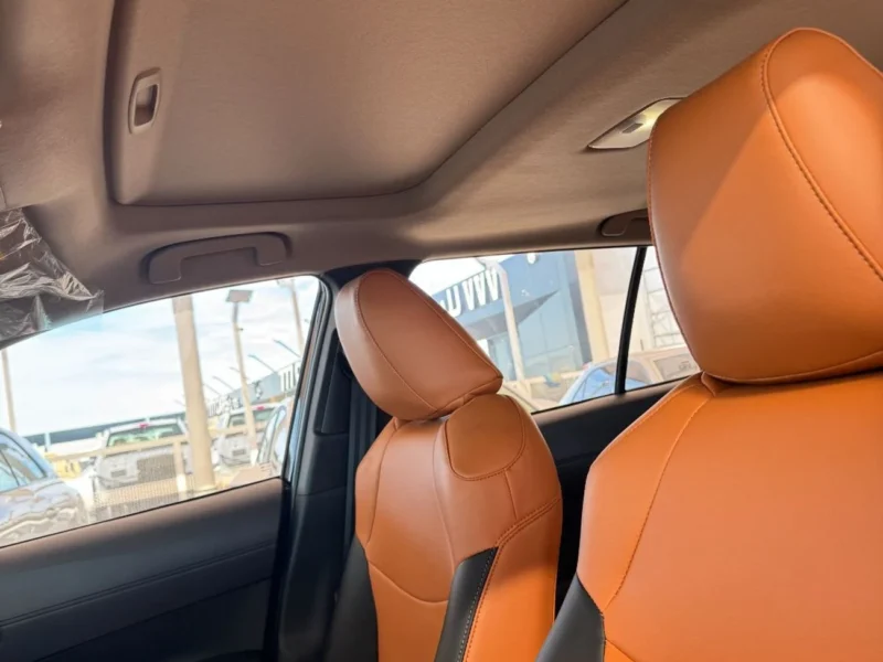 2025 Toyota Corolla Cross HEV 2.0 Engine Full Option Black Orange