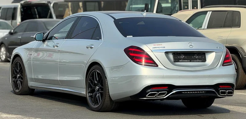 2018 Mercedes-Benz S-Class S 63 AMG 8 Cylinders Engine Silver Black Sedan
