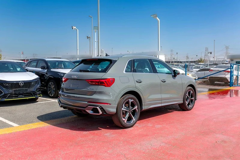 2025 Audi Q3 35 TFSI S-Line 1.5 Turbo TFSI 4 Cylinder Grey Black