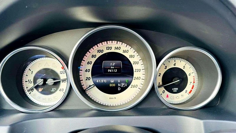 2014 Mercedes-Benz E-Class E 350 AMG Body Kit CLEAN CAR Red Black