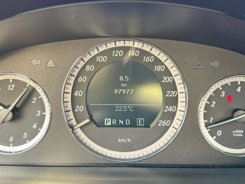 2011 Mercedes-Benz E 350 3.5-liter V6 Engine White Black