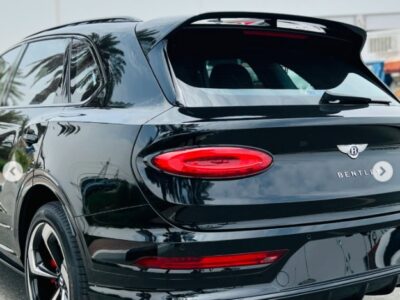 2023 BENTLEY BENTAYGA 4.0L Twin-Turbocharged V8 Black Beige CHASSIS GUARANTEE