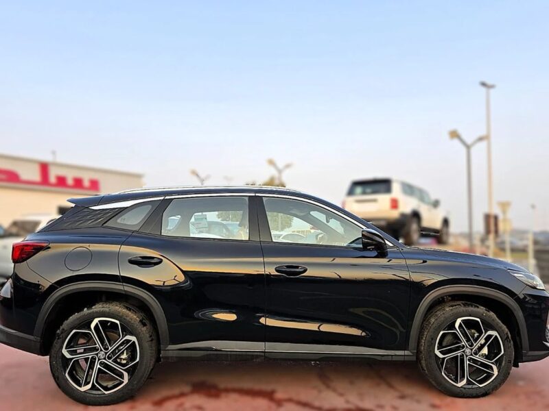 MG One MG One 1.5 LUX SUV FWD 5Doors Black Color 2024