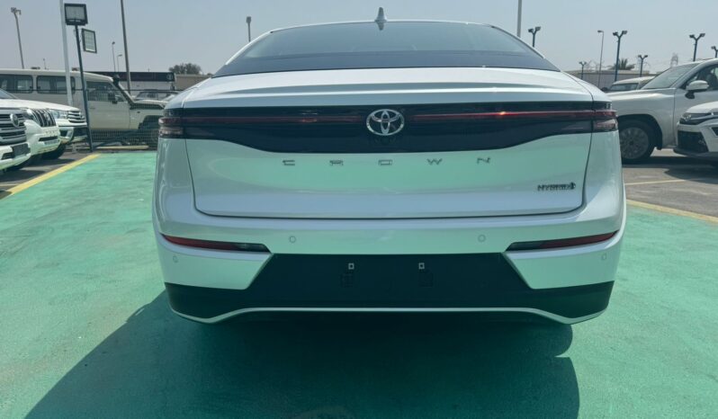 2023 Toyota Crown 2.4-litre turbocharged Hybrid inline-4 engine White Beige