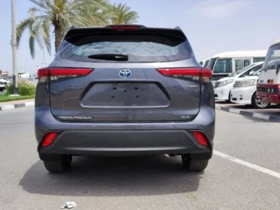 Toyota Highlander GLE 2.5L Hybrid 2023 4WD SUV Grey Black GCC Specs