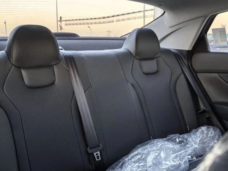 Hyundai Elantra 2025 Hyundai Elentra 1.5L CVT GLX Elite White Black