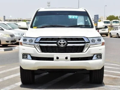 2018 Toyota Land Cruiser 4.5 litre 8 Cylinder Engine RHD White Black