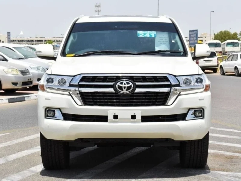 2018 Toyota Land Cruiser 4.5 litre 8 Cylinder Engine RHD White Black