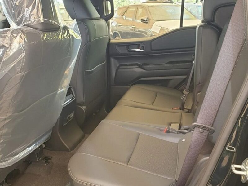 2024 Toyota Prado 2.7 litre 4 Cylinder Engine PETROL BLACK