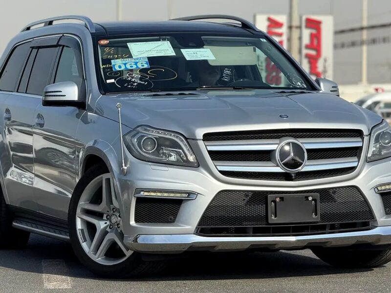 2014 Mercedes-Benz GL-Class GL 550 8 Cylinder CLEAN CAR Silver Black