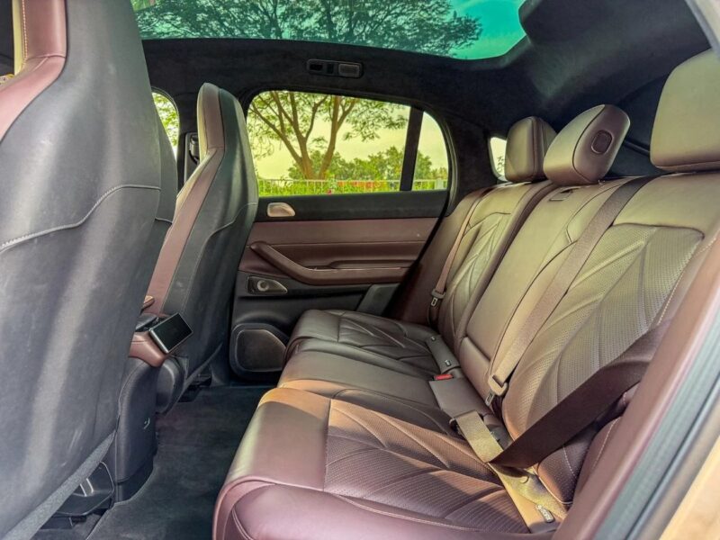 Nio EC7 2023 Used NIO EC7 Long Range 100 kWh Gold Red