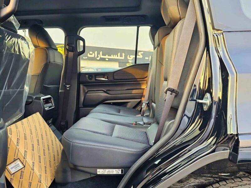 2025 Toyota Prado PLATINUM 2.4L V4 PETROL TOP VARIANT