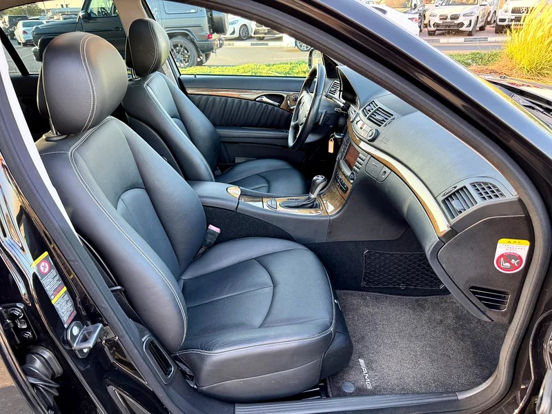 2008 Mercedes-Benz E-Class E 550 8 Cylinders Engine Black