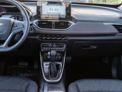 Chevrolet Groove Premier 1.5L 2024 GCC Full Option Silver Black