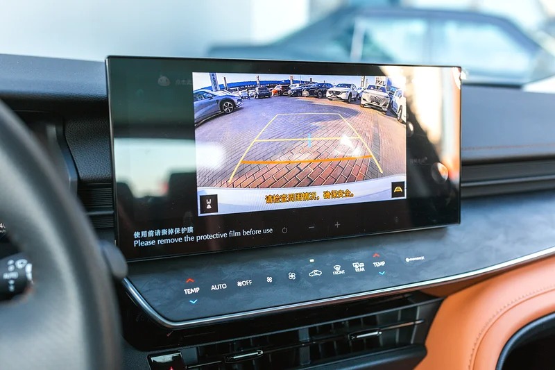 2024 Toyota Camry GLX Hybrid Sedan White Tan