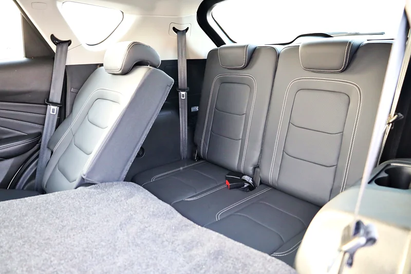 2023 Jetour X70 Comfort 4 Cylinder Engine GCC Specs White Black