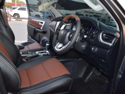 2017 Toyota Fortuner 2.8 litre 4 Cylinder Engine RHD Grey Brown