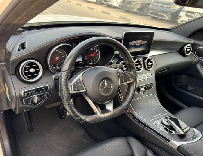 2016 MERCEDES-BENZ C200 V4 AUCTION GRADE 4.5/B