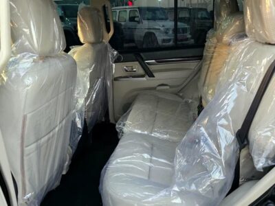 2013 Mitsubishi Pajero GLX 6 Cylinder Engine SUV Black Beige