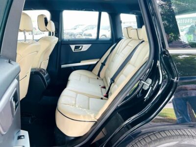 2010 Mercedes-Benz GLK-Class GLK 300 4matic Neat & Clean Car Black Beige