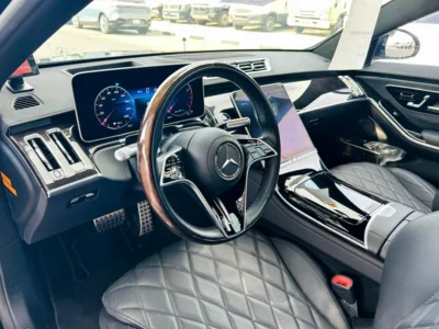2022 Mercedes-Benz S-Class S 580 8 Cylinders Engine Black Sedan