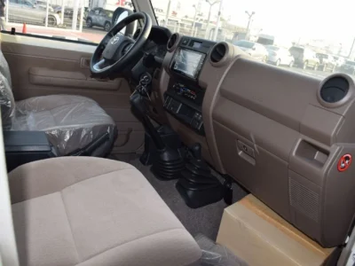 2025 Toyota Land Cruiser LC 78 HARDTOP White Brown Manual